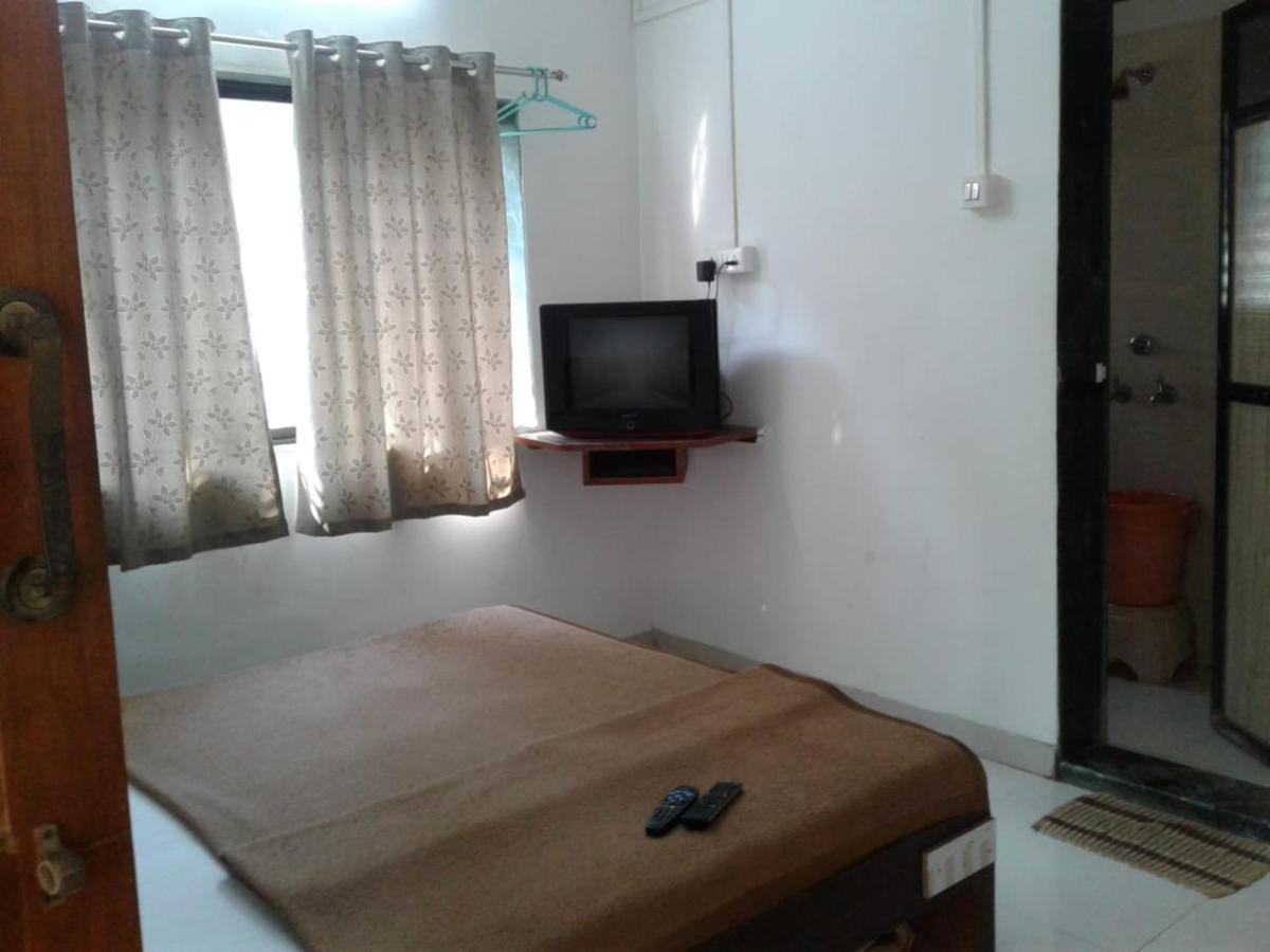 Hotel Kalpavruksha Alibag Bagian luar foto